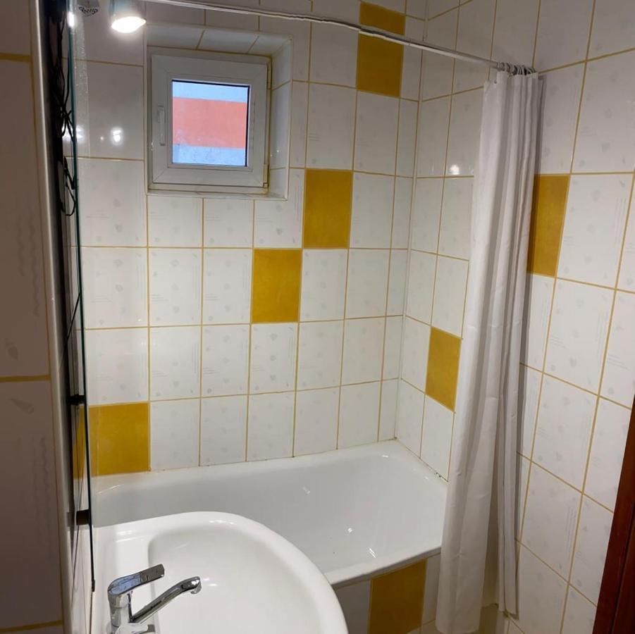 Zorilor Apartman Szucsáva Kültér fotó
